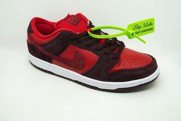 SB Dunk Low CHERRY