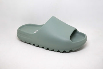 Yeezy SLIDES SALT