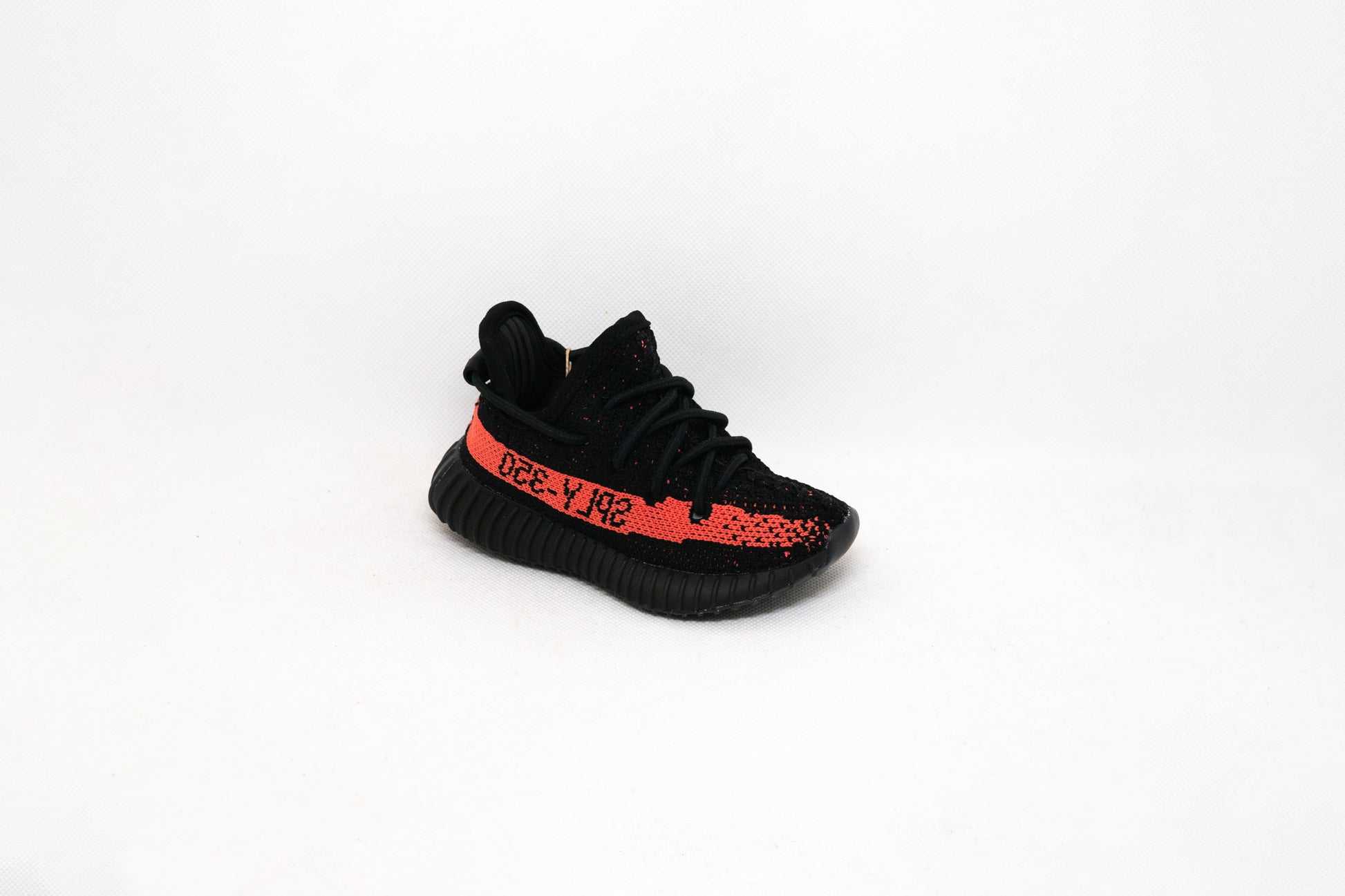 Yeezy Boost 350 V2 CORE BLACK RED KIDS - Main Image