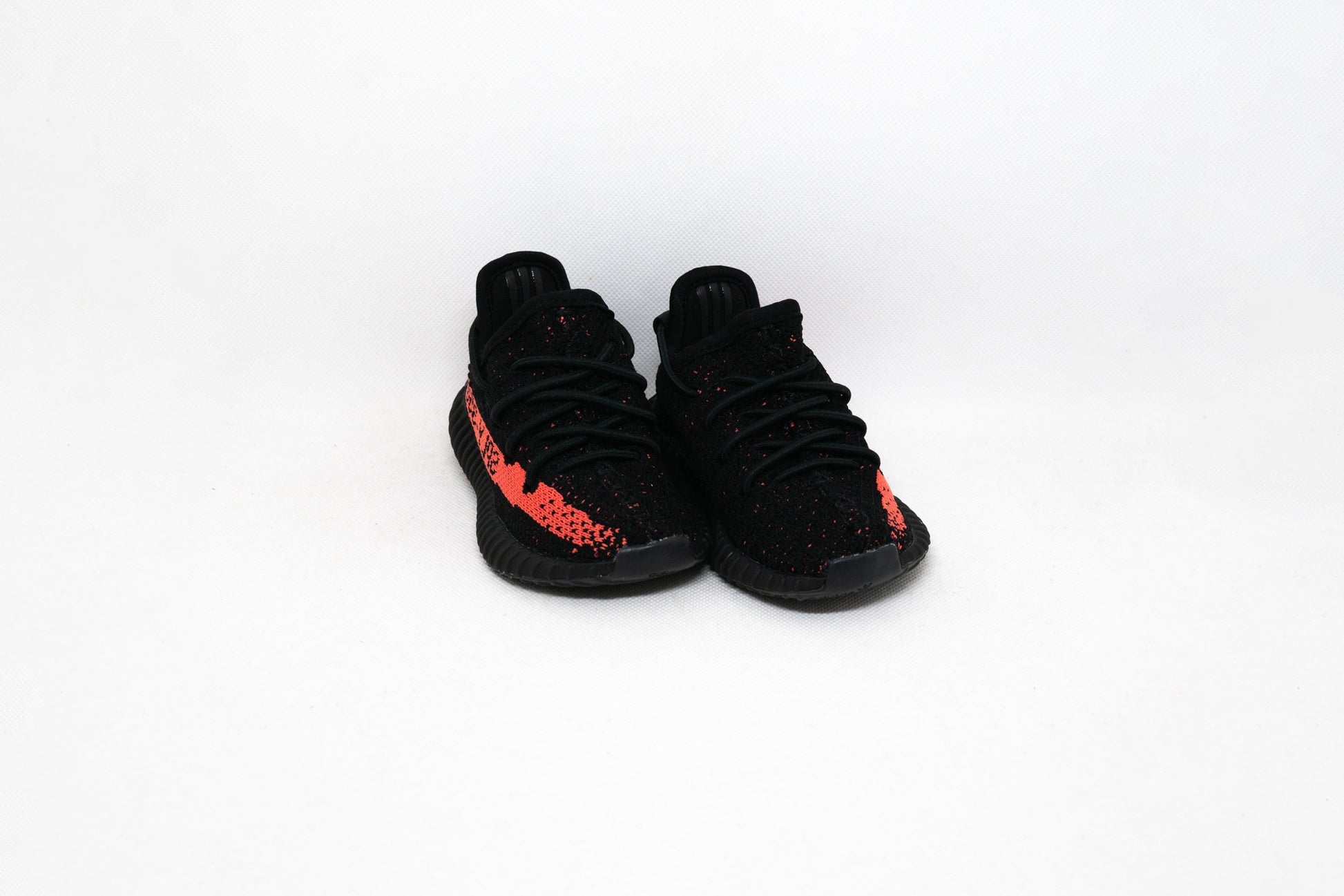 Yeezy Boost 350 V2 CORE BLACK RED KIDS