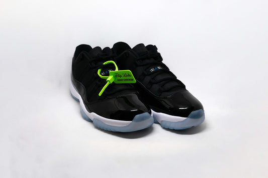 Jordan 11 Low SPACE JAM