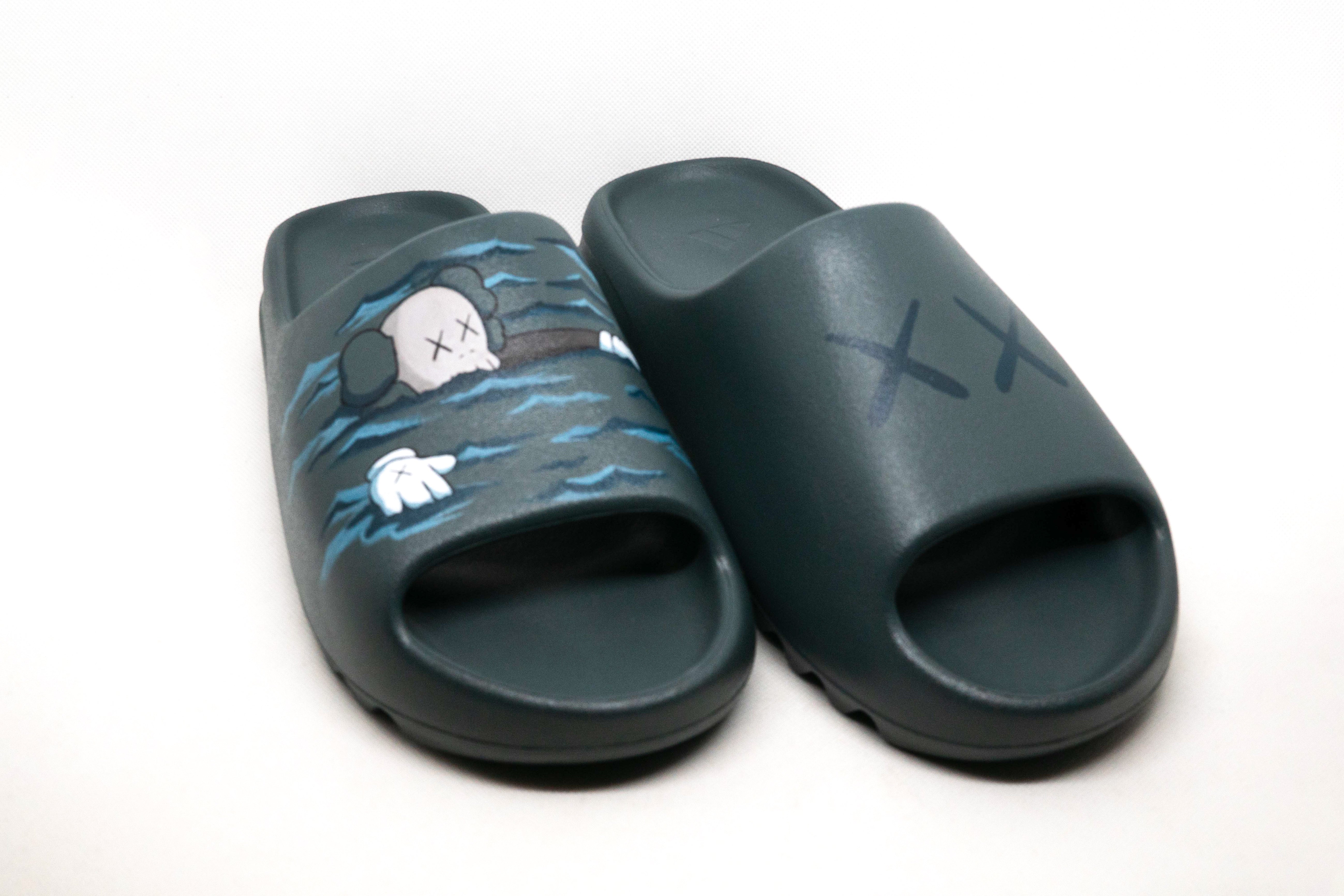 Yeezy SLIDES SLATE MARINE KAWS CUSTOM