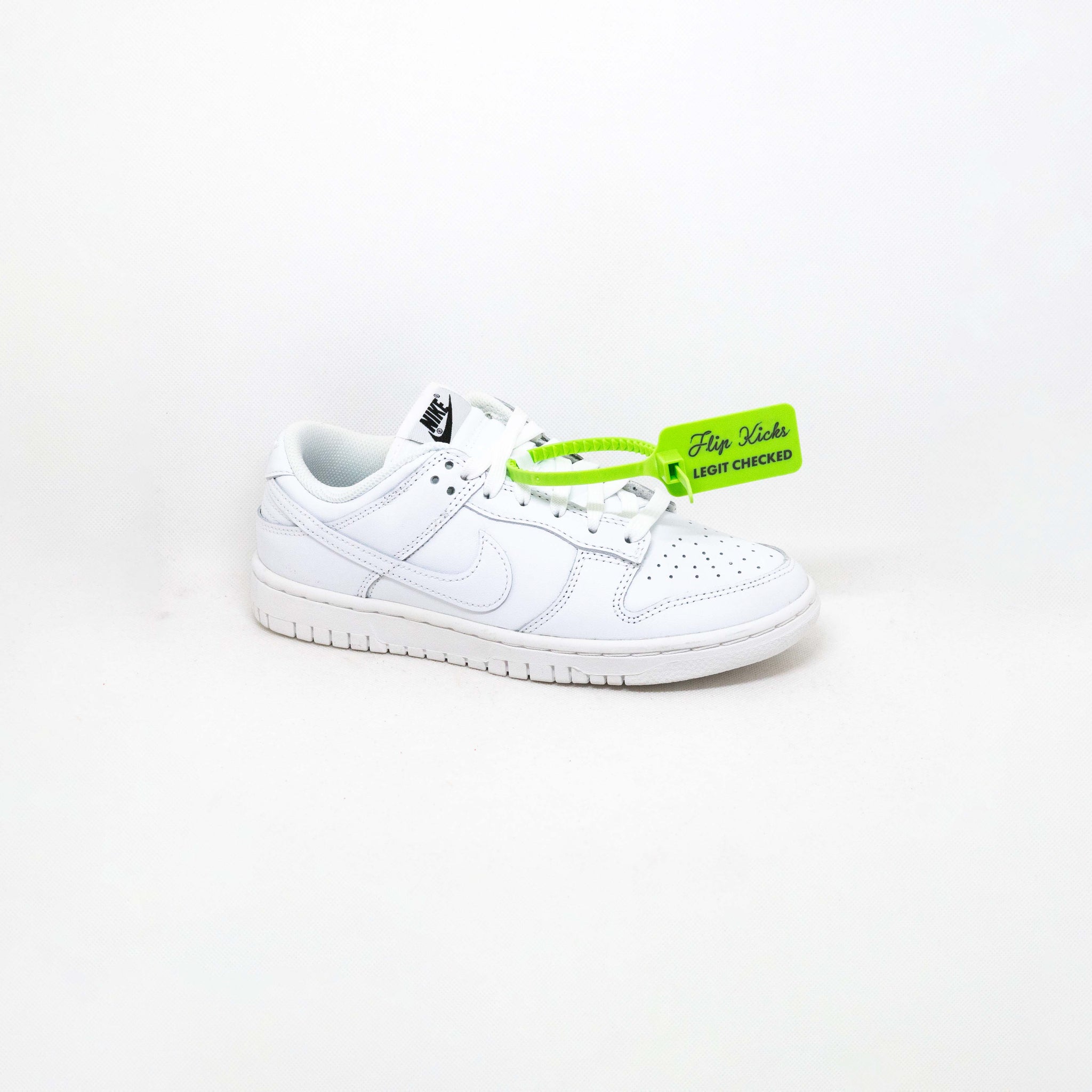 Dunk Low TRIPLE WHITE W