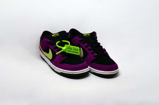 SB Dunk Low RED PLUM