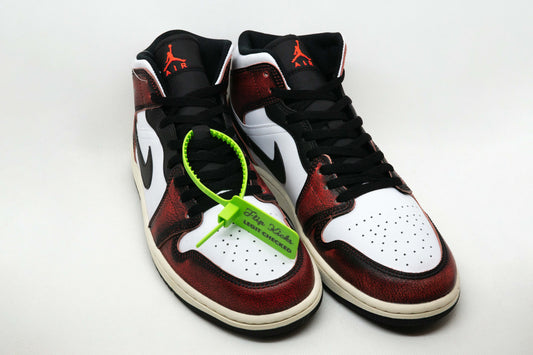 Jordan 1 Mid WEAR-AWAY CHICAGO