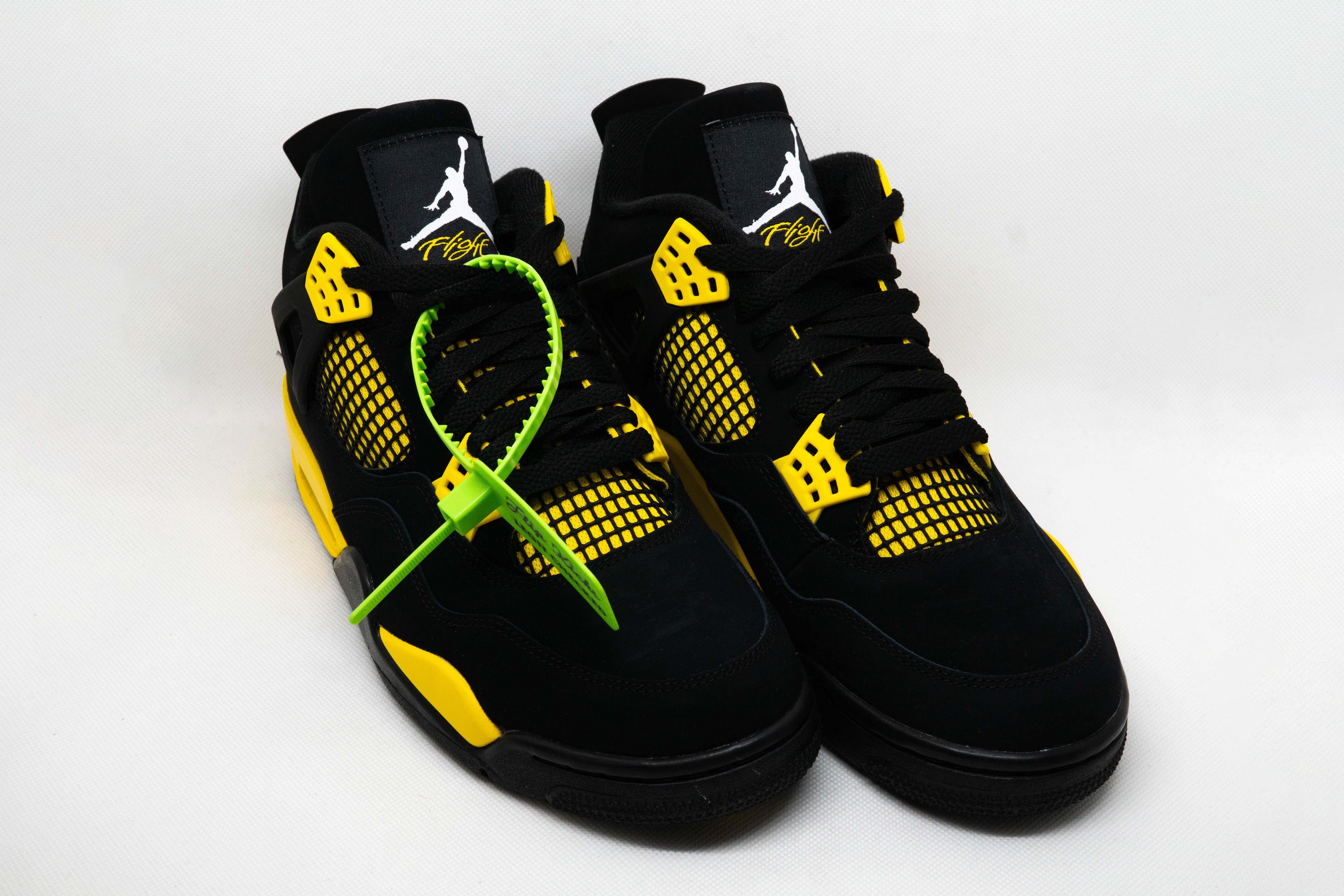 jordan 4 yellow laces