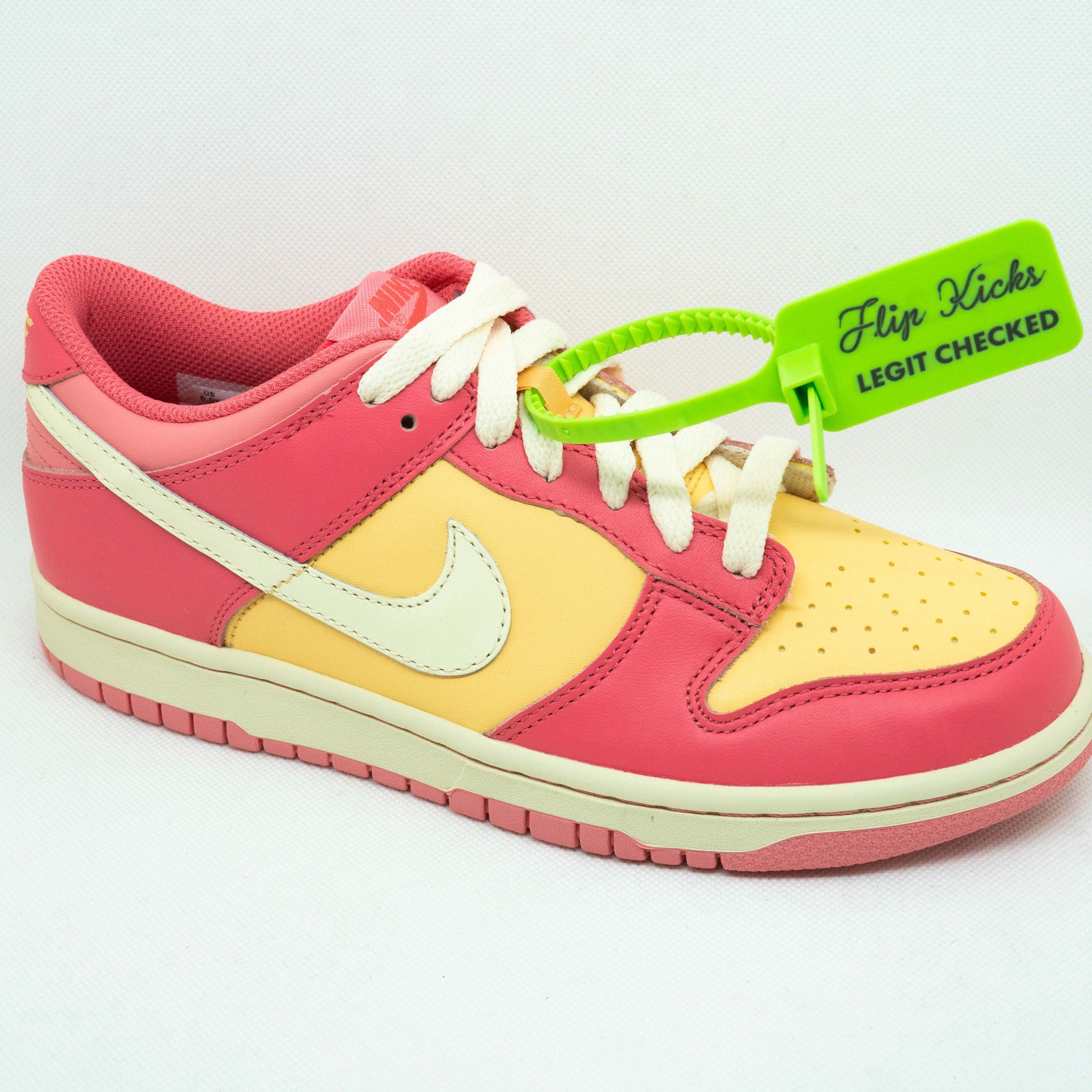 Dunk Low STRAWBERRY PEACH CREAM