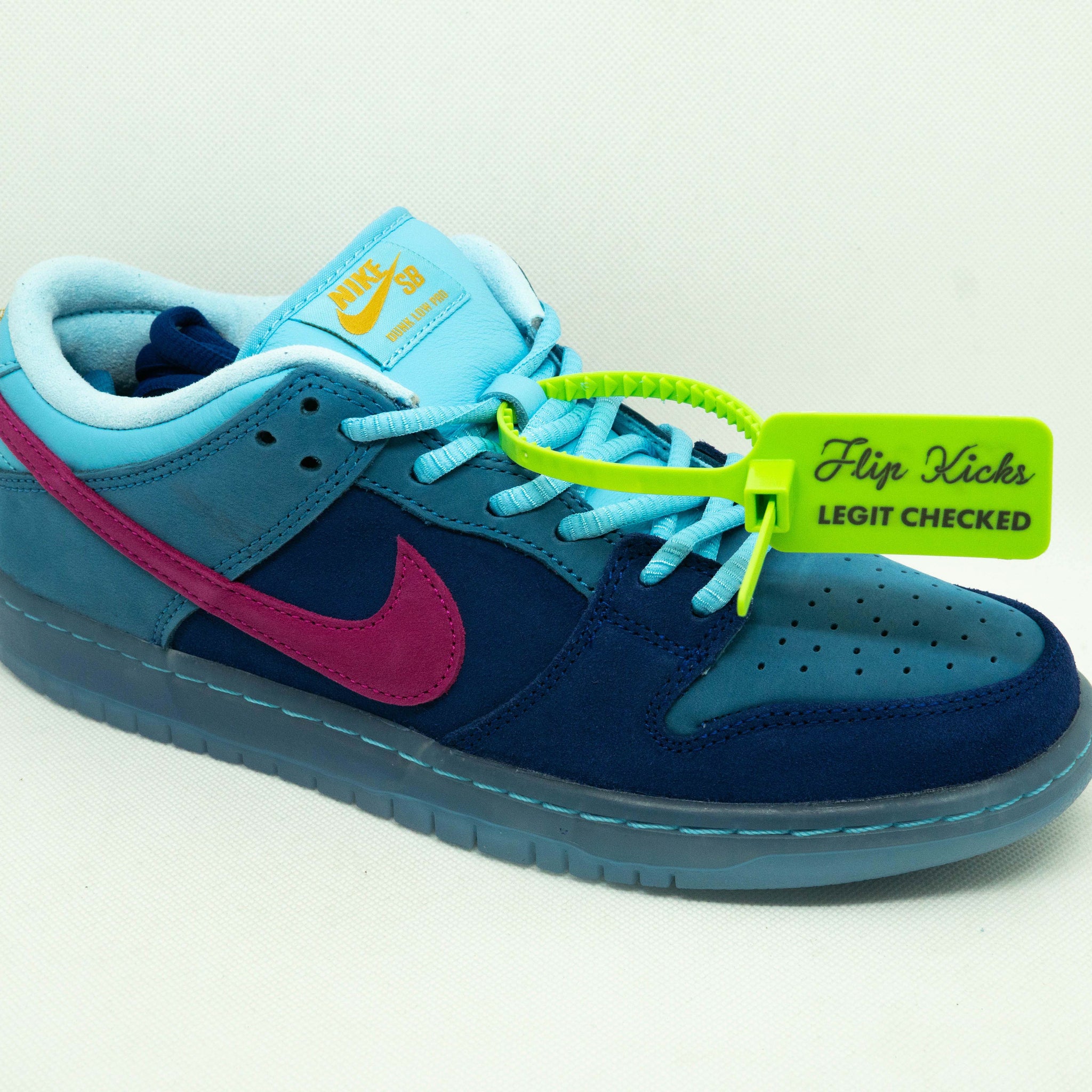 SB Dunk Low RUN THE JEWELS